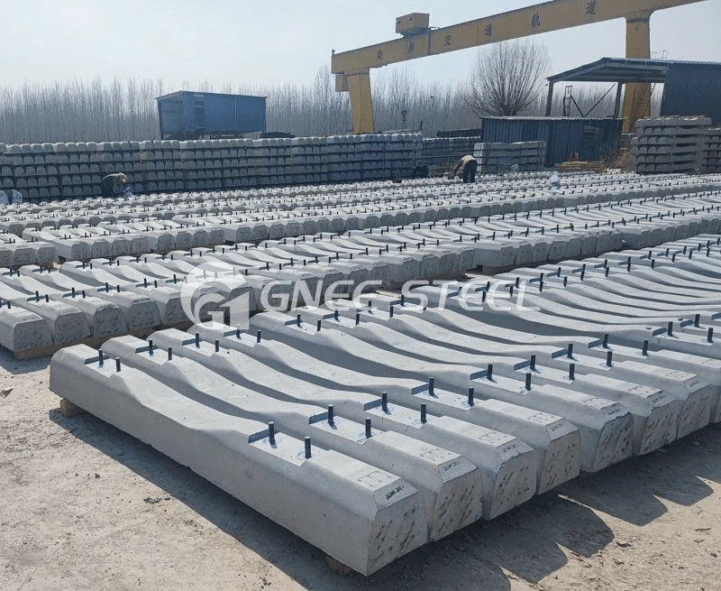Steel Rails Concrete Sleeper high quality